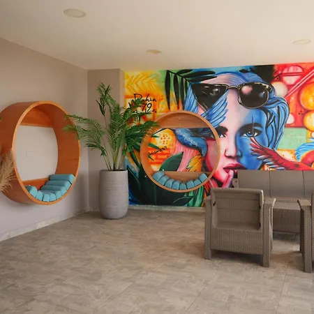 Bahia 79 Apartasuites Cerca Al Centro Apartahotel 4*