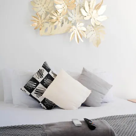 Apartahotel Bahia 79 Apartasuites Cerca Al Centro 4*