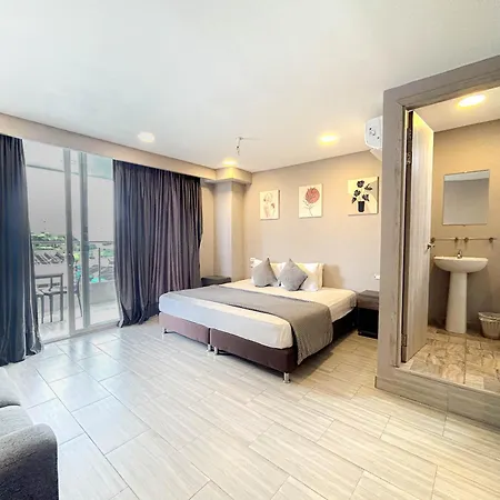 Aparthotel Bahia 79 Apartasuites Cerca Al Centro