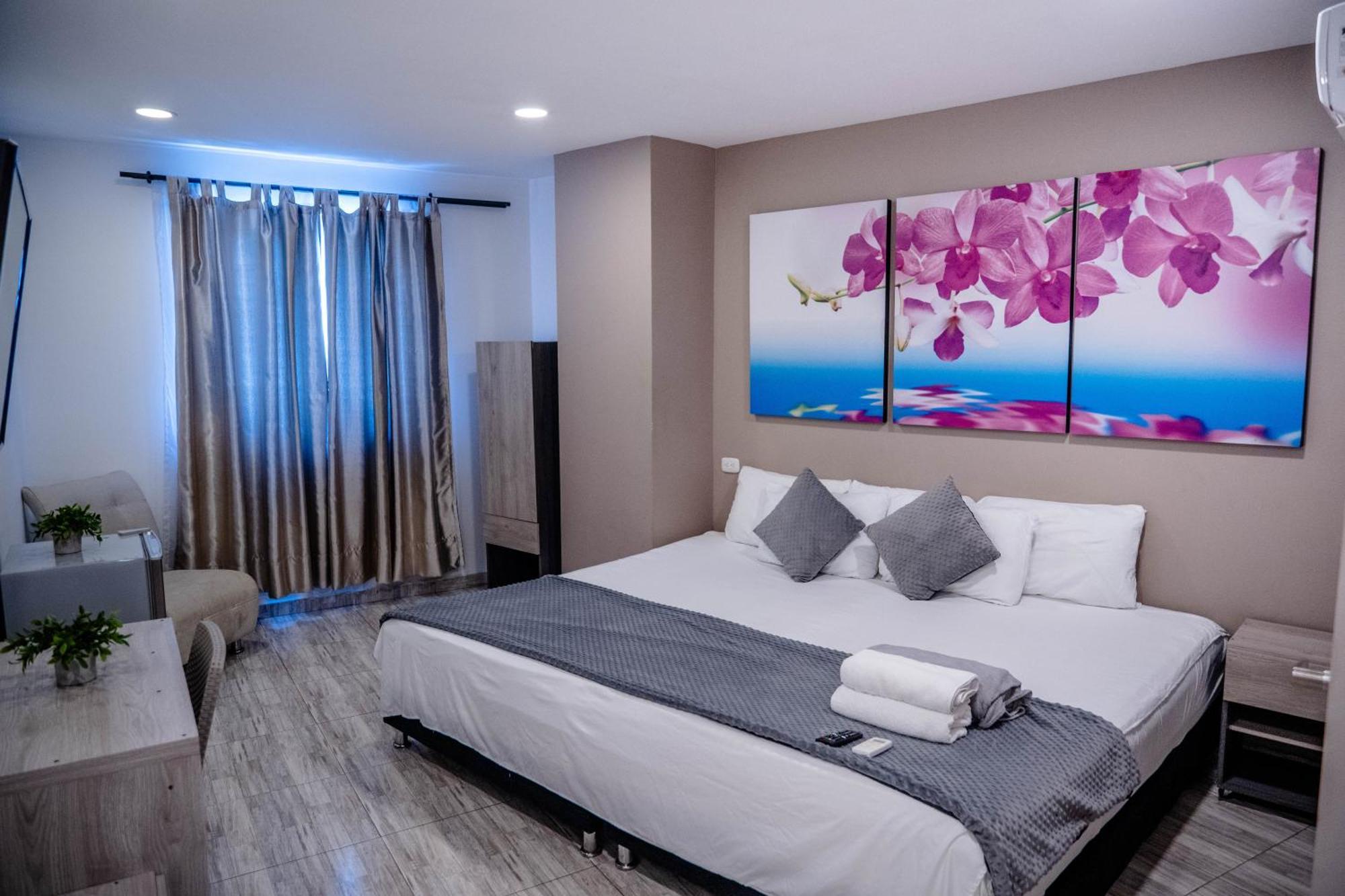 Bahia 79 Apartasuites Cerca Al Centro Apartahotel