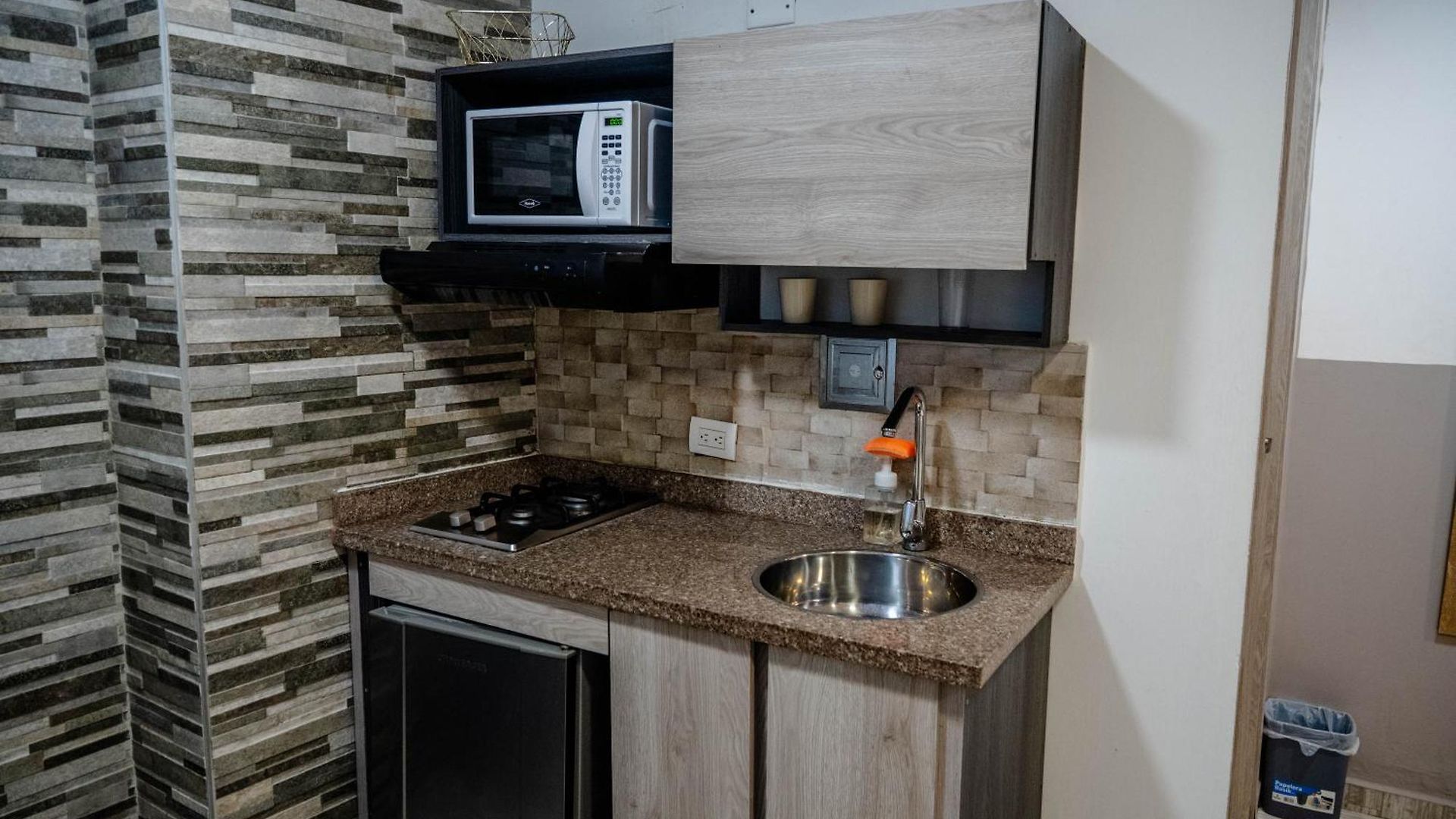Aparthotel Bahia 79 Apartasuites Cerca Al Centro Cartagena