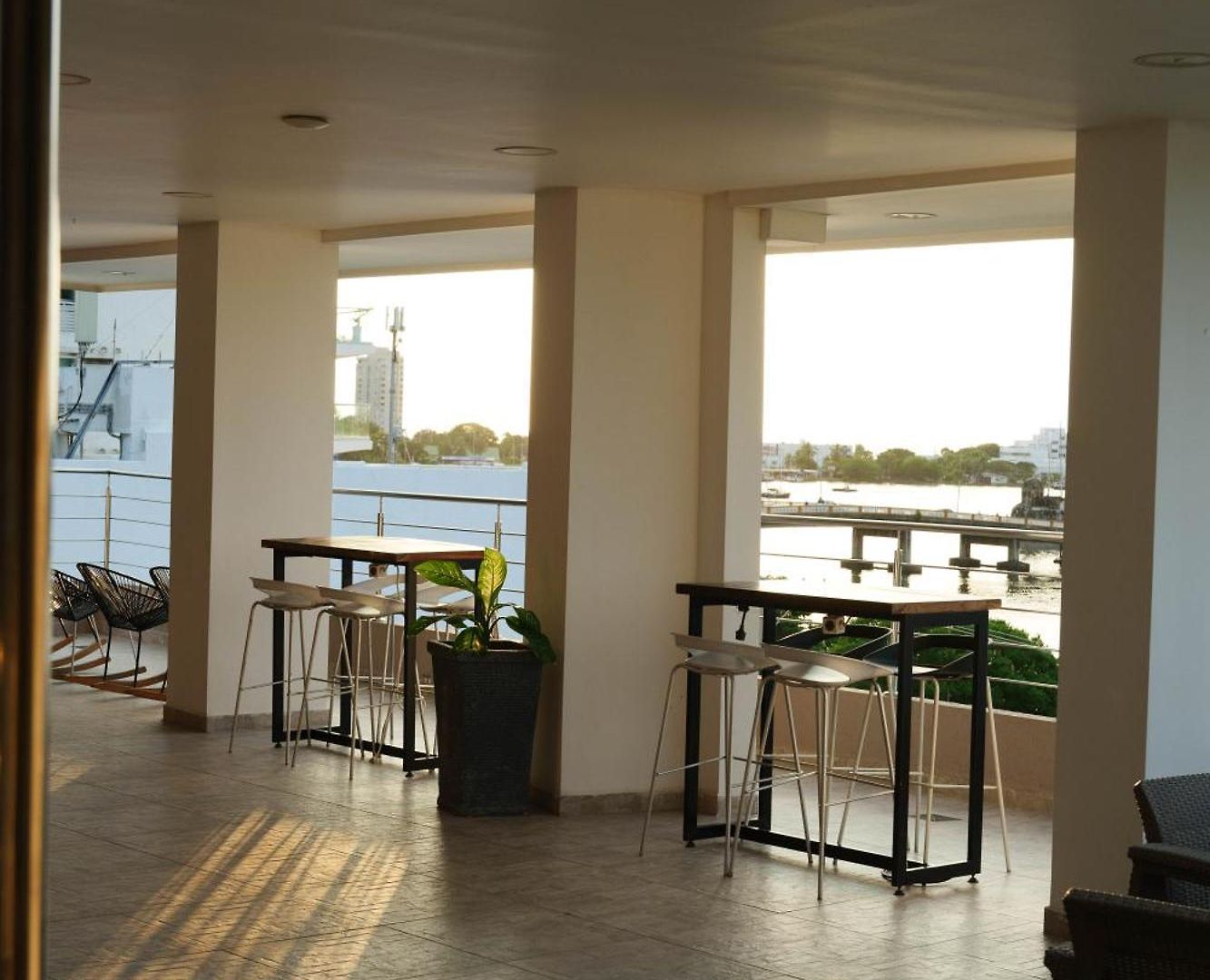 Bahia 79 Apartasuites Cerca Al Centro Aparthotel