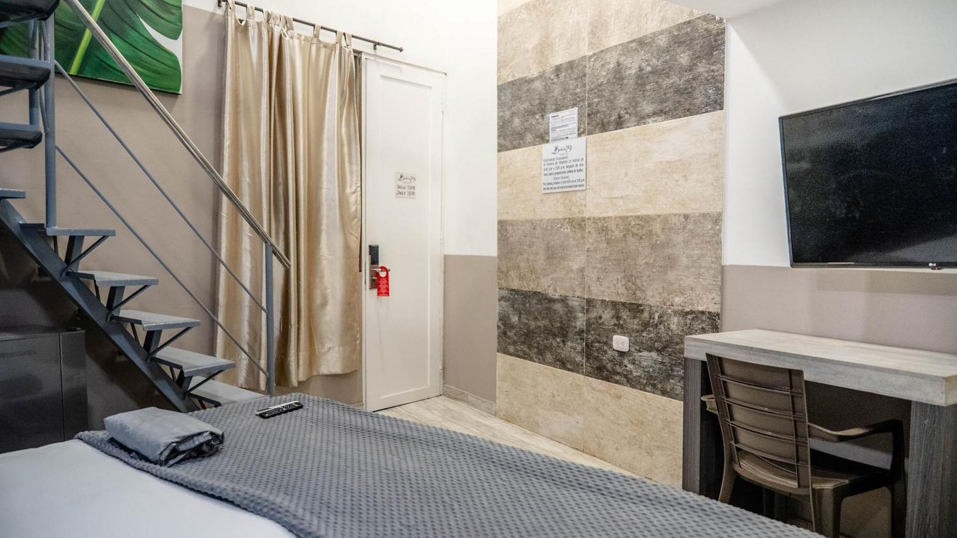 Aparthotel Bahia 79 Apartasuites Cerca Al Centro Cartagena