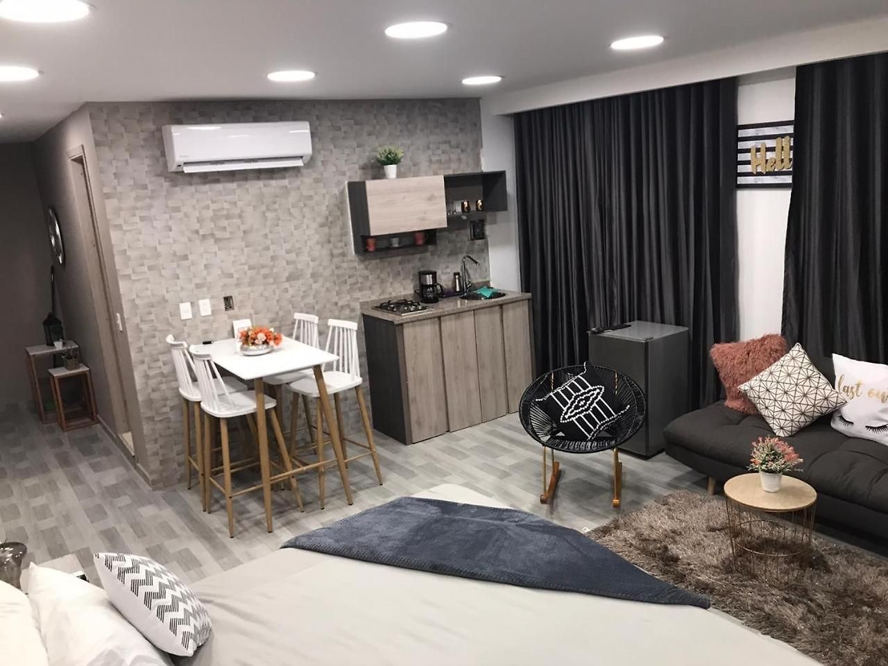 Bahia 79 Apartasuites Cerca Al Centro Aparthotel 4*