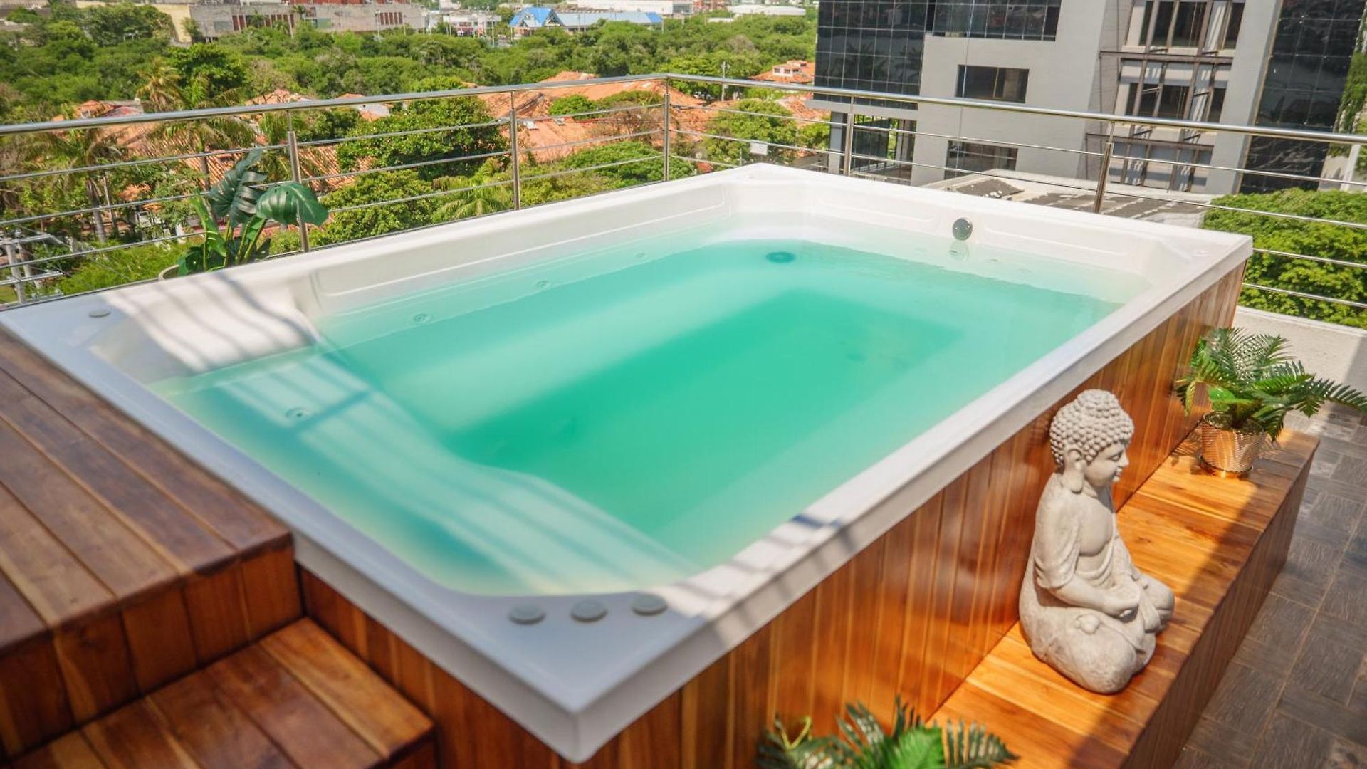 Bahia 79 Apartasuites Cerca Al Centro Aparthotel 4*