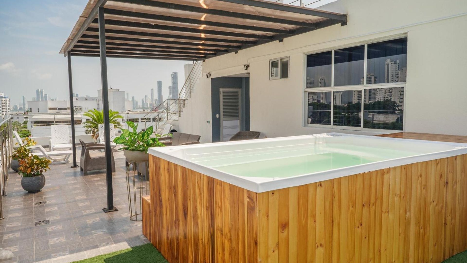 Aparthotel Bahia 79 Apartasuites Cerca Al Centro 4*
