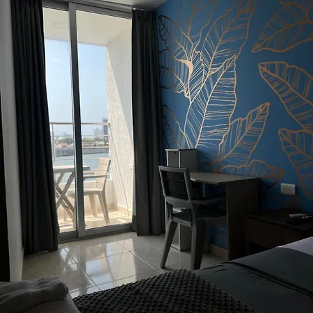 Bahia 79 Apartasuites Cerca Al Centro Apartahotel