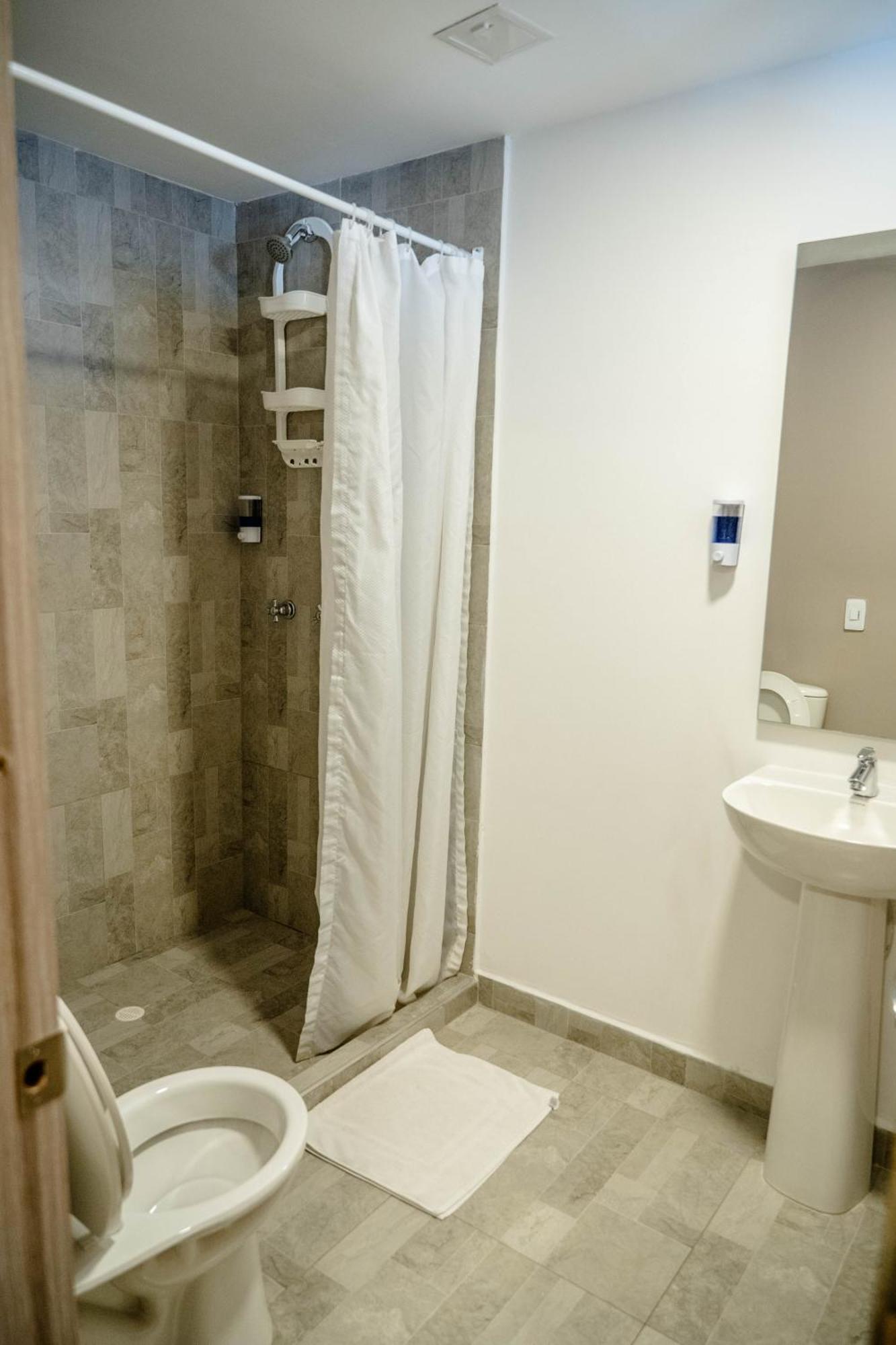 Bahia 79 Apartasuites Cerca Al Centro Apartahotel