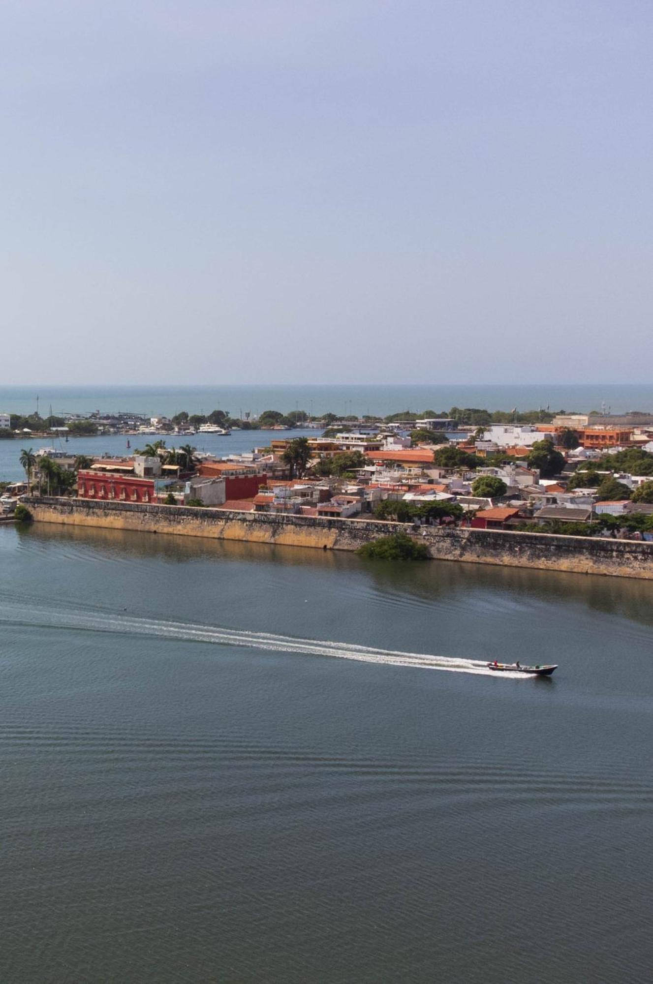 Bahia 79 Apartasuites Cerca Al Centro Cartagena