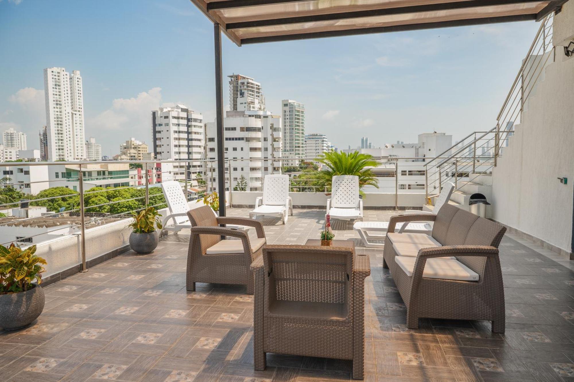 Apartahotel Bahia 79 Apartasuites Cerca Al Centro 4*