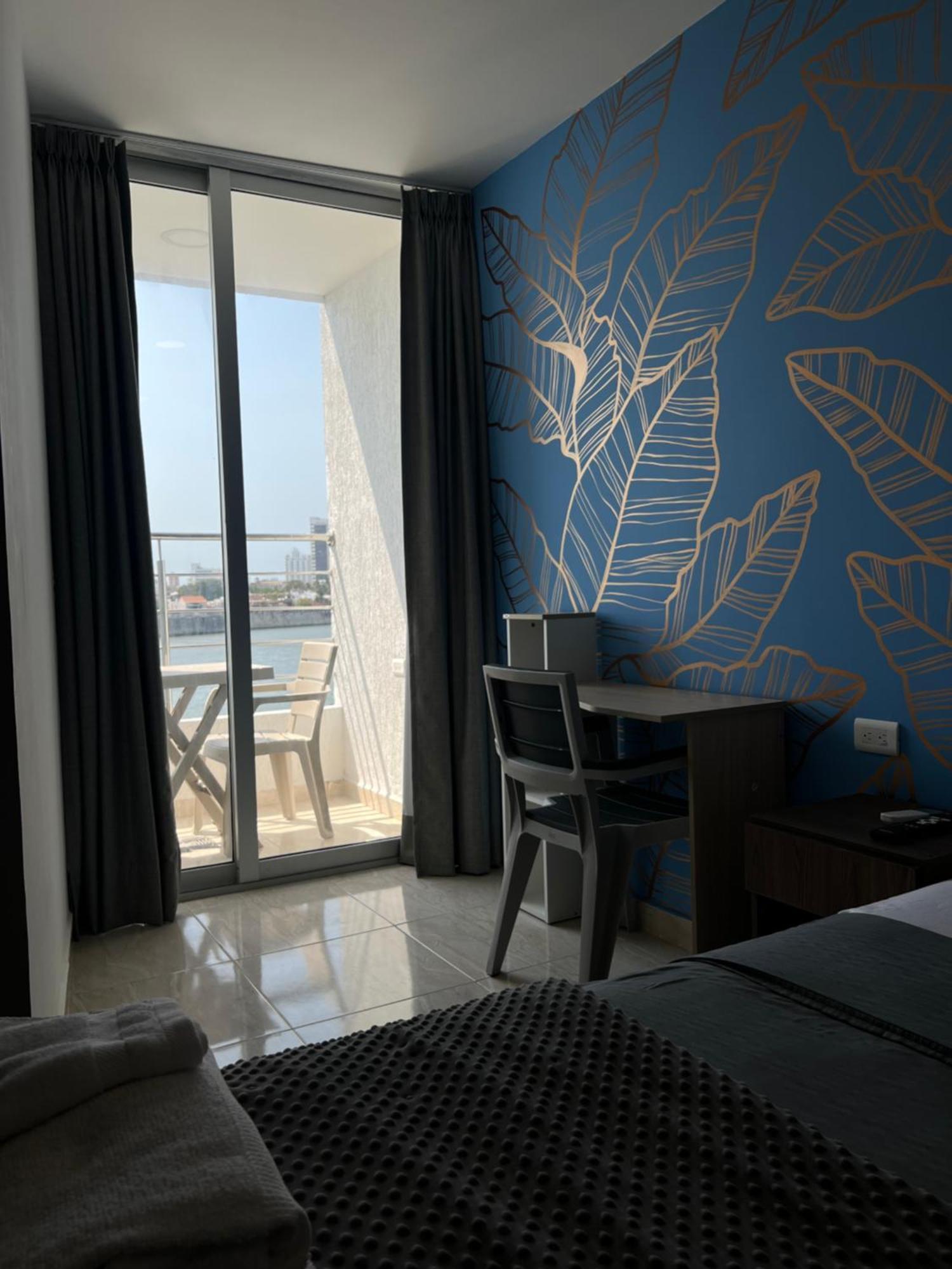 Bahia 79 Apartasuites Cerca Al Centro Apartahotel